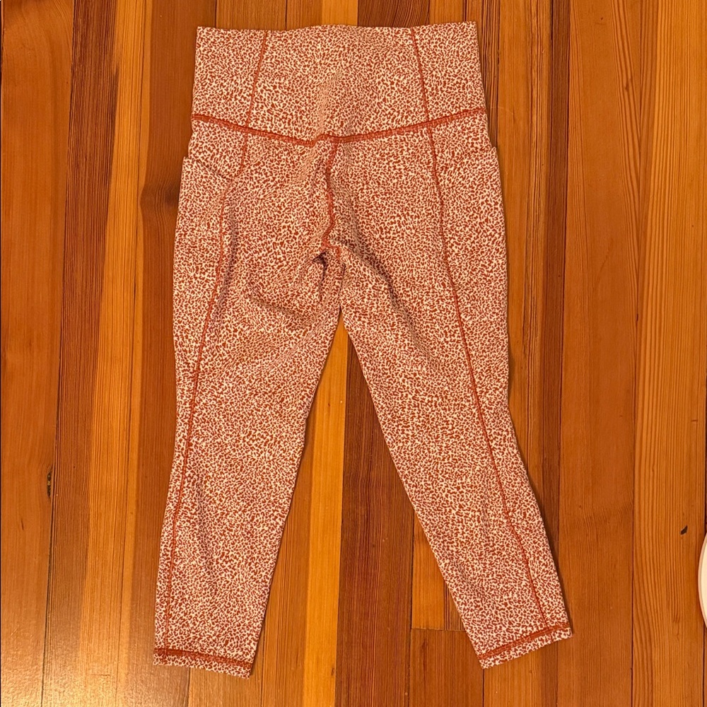 Athleta side pocket capri Leggings